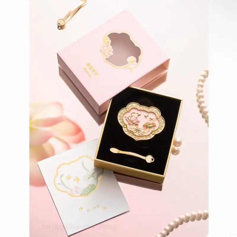 Baume parfumé solide Ruyi du Musée du Palais | 4 senteurs orientales | Cadeau et souvenir à la cire d'abeille naturelle