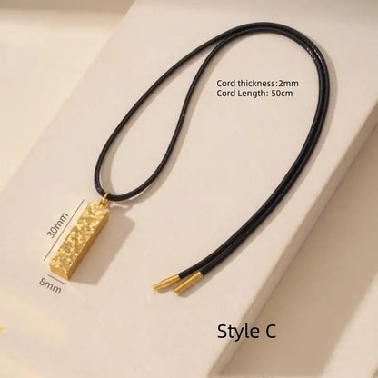 光沢のあるゴールドのル・ル・トンペンダント | レディースレザーコードネックレス、4スタイル